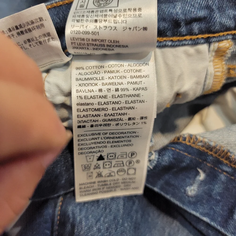 Levi's Premium Quality 501 Slouchy Bermuda Jean Cut Off High Rise Shorts 28 - Picture 8 of 13